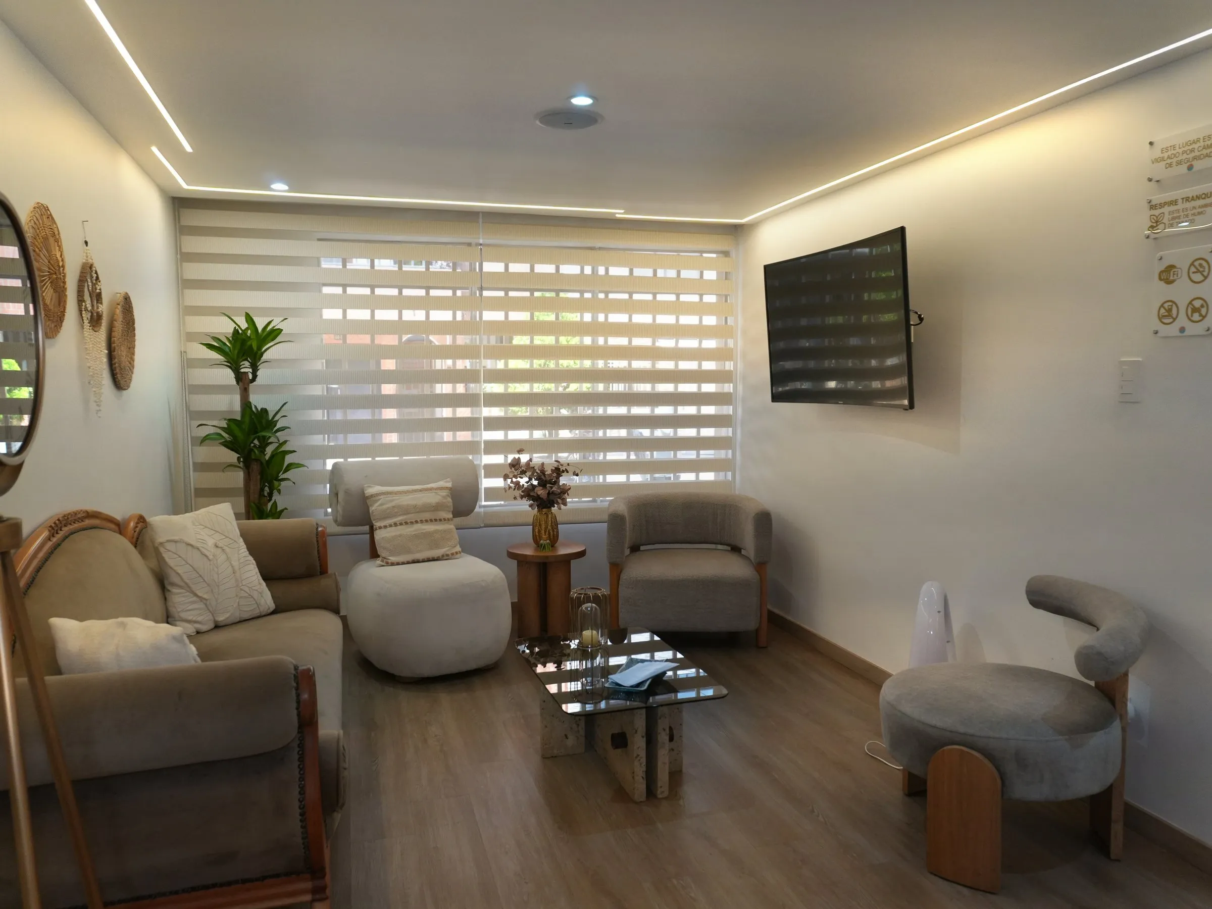 Sala de espera del Centro de Estética Sandra Giraldo
